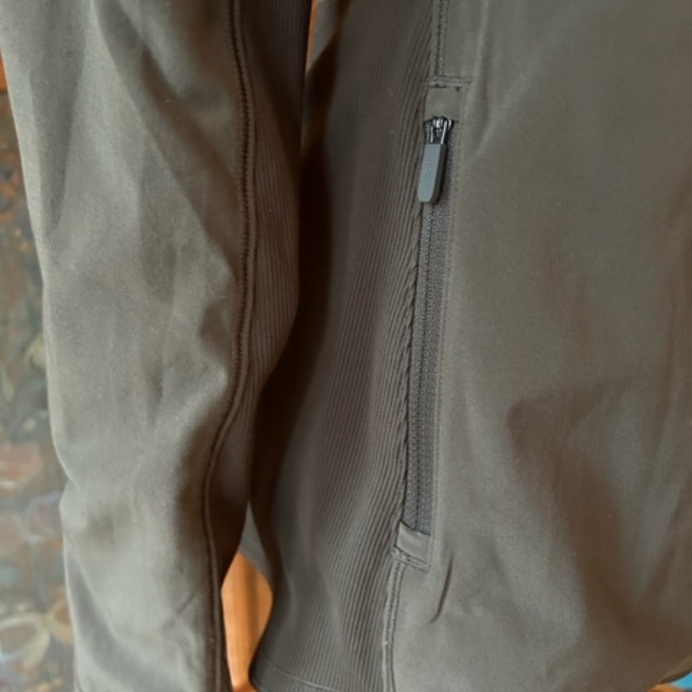 lululemon Ruched Back Jacket - Picture 8 of 13